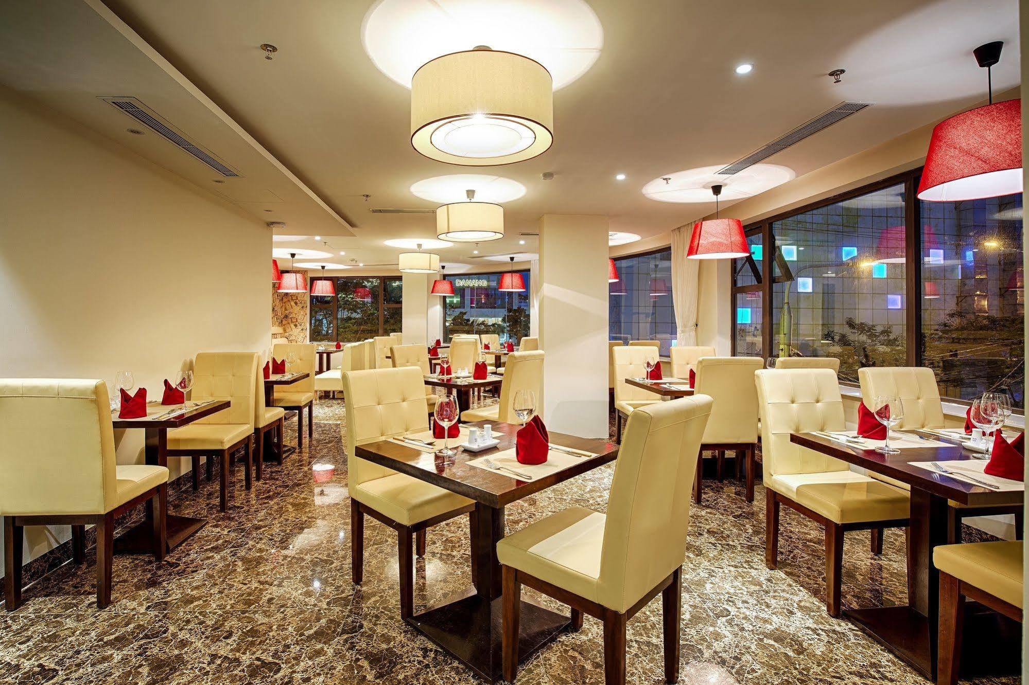 Sofia Suite Hotel Danang Da Nang Exterior foto