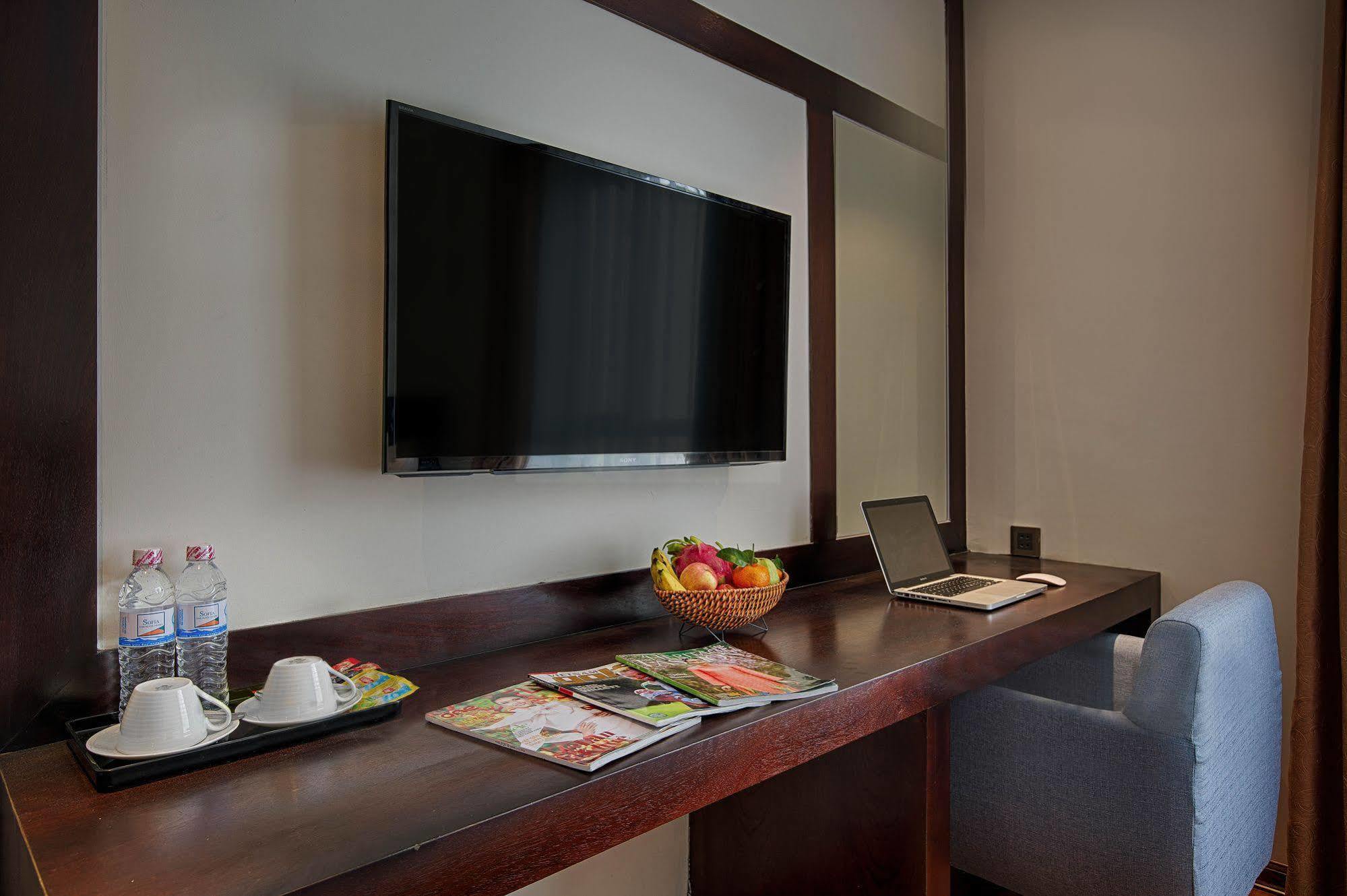 Sofia Suite Hotel Danang Da Nang Exterior foto
